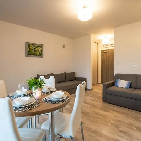 דירה Vacationclub - 5 Morz Apartament 1g/16 *